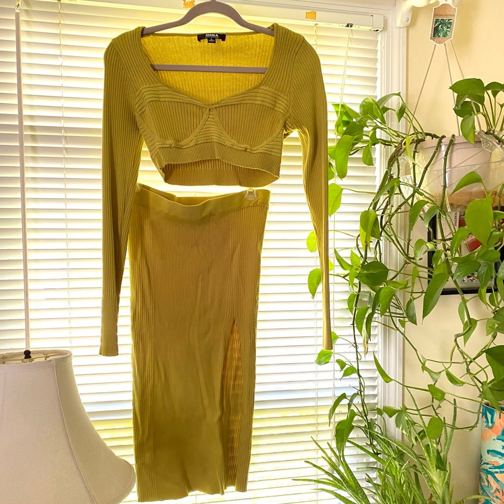 Hera knit midi skirt and crop top set in chartreuse size large (fits like M/L)